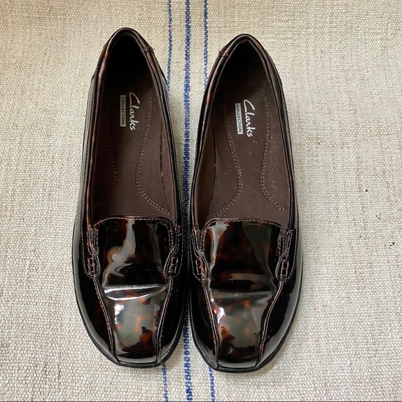 CLARKS Tortoise Loafers - Picture 3 of 7